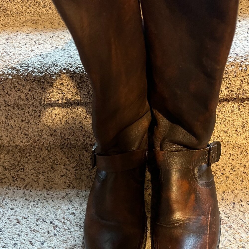 Frye Women's leather Pull on boots - Size 8